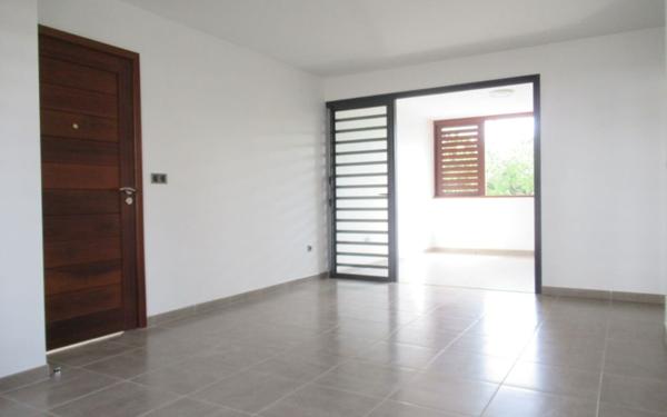 Appartement à louer    2 pièces •  Remire-Montjoly