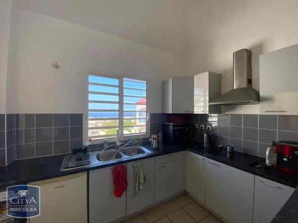 Appartement à louer 3 pièces 62.58m² Saint-Joseph (97480)