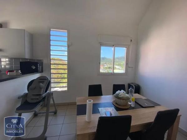 Appartement à louer 3 pièces 62.58m² Saint-Joseph (97480)