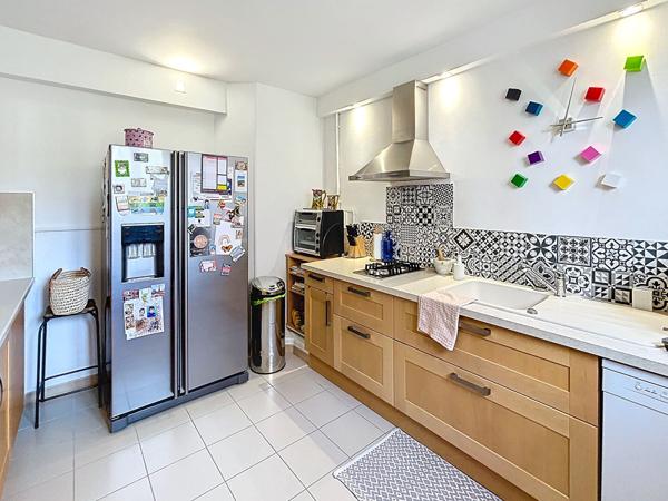 GRANDE MAISON A VENDRE A PAMIERS SANS TRAVAUX / DOUBLE HABITATION