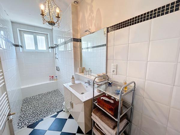 GRANDE MAISON A VENDRE A PAMIERS SANS TRAVAUX / DOUBLE HABITATION