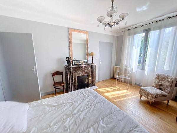 GRANDE MAISON A VENDRE A PAMIERS SANS TRAVAUX / DOUBLE HABITATION