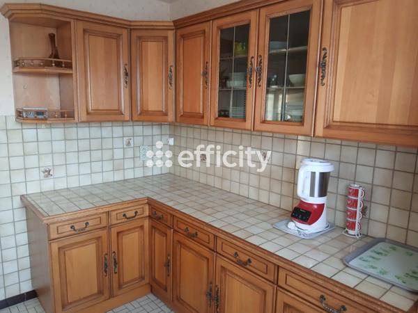 Maison
         7 pièces
        - 133 m² Exclusivité 325 000 € *