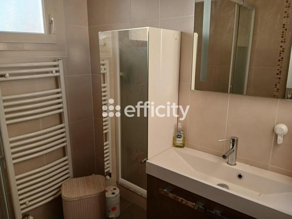Maison
         7 pièces
        - 133 m² Exclusivité 325 000 € *