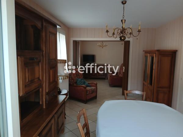Maison
         7 pièces
        - 133 m² Exclusivité 325 000 € *