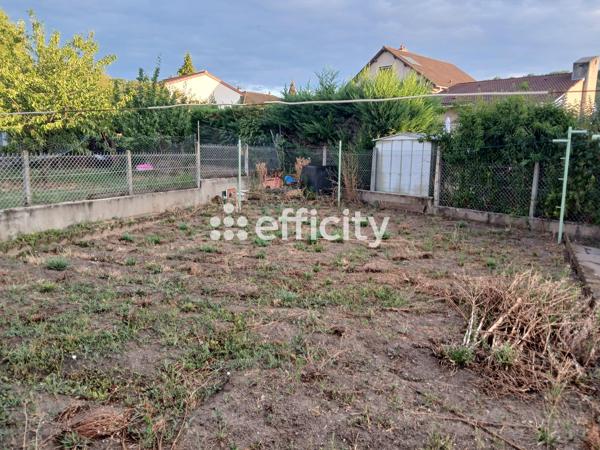 Maison
         7 pièces
        - 133 m² Exclusivité 325 000 € *