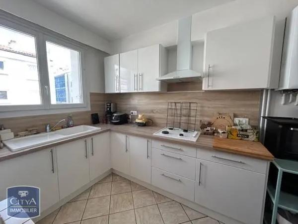 Appartement à louer 3 pièces 66.86m² Royan (17200)