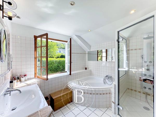 Aix-les-Bains, Maison  290 m² à vendre