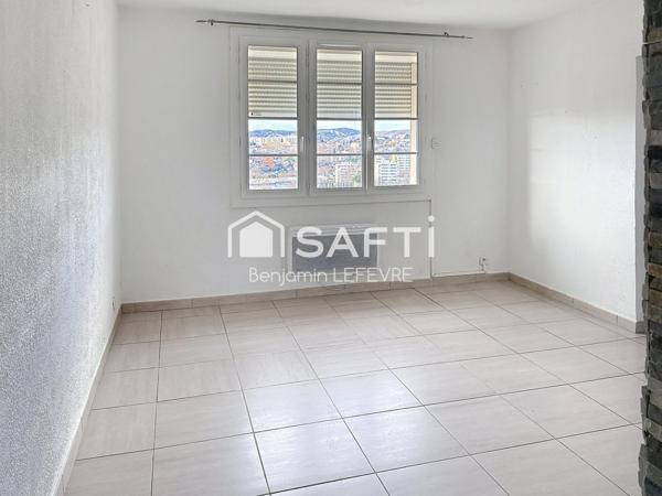 DERNIER ÉTAGE / TRÈS BON ÉTAT