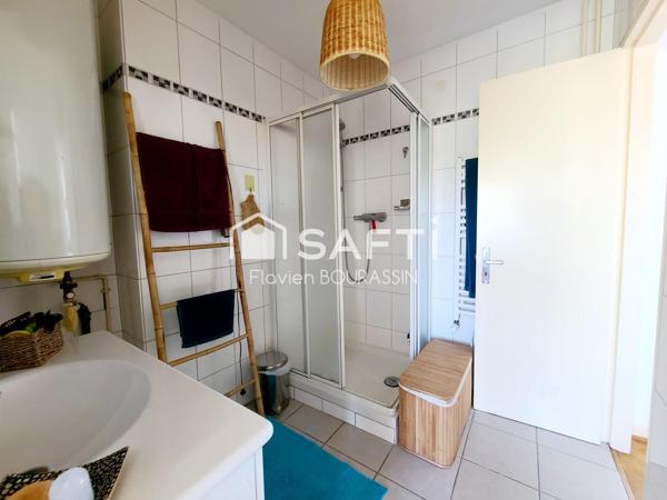 Koenigshoffen - Balcon - Ascenseur - Cave - Garage