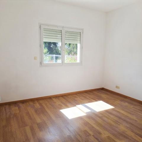 Maison 5 pièce(s) 146 m2 , Camblanes et meynac