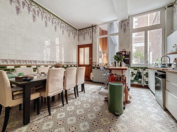 Au coeur du Vieux Lille, superbe maison de 202 m2 hab. 5 chambres