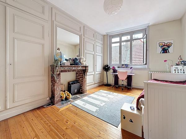 Au coeur du Vieux Lille, superbe maison de 202 m2 hab. 5 chambres