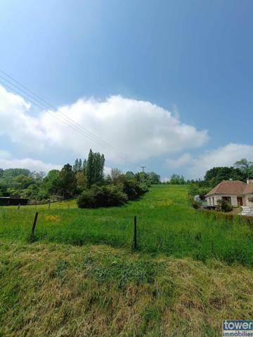 Terrain constructible de 3 330 m²