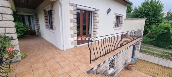Vente                                                      Maison
                        
                     6 pièces                      153 m2                     à Marolles-en-Brie