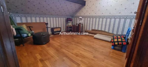 Vente                                                      Maison
                        
                     6 pièces                      153 m2                     à Marolles-en-Brie