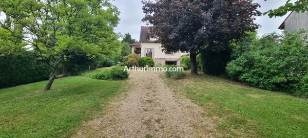Vente                                                      Maison
                        
                     6 pièces                      153 m2                     à Marolles-en-Brie