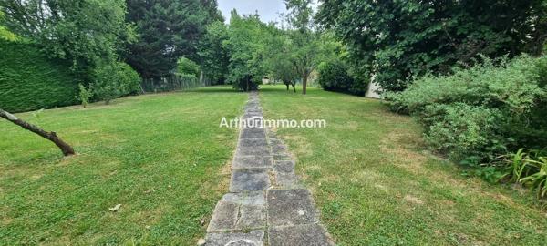 Vente                                                      Maison
                        
                     6 pièces                      153 m2                     à Marolles-en-Brie