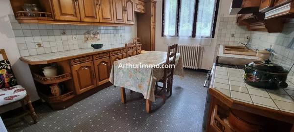 Vente                                                      Maison
                        
                     6 pièces                      153 m2                     à Marolles-en-Brie