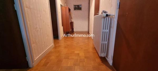 Vente                                                      Maison
                        
                     6 pièces                      153 m2                     à Marolles-en-Brie