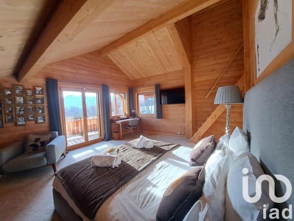 Châlet 10 pièces de 500 m² à Fontcouverte-la-Toussuire (73300)