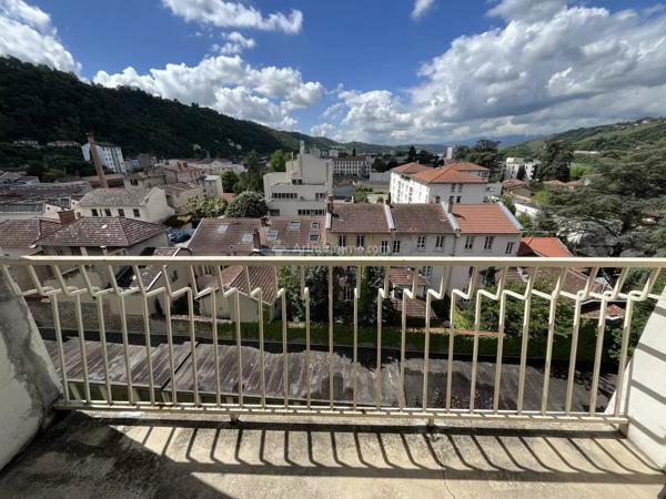 Location                                                      Appartement
                        
                     3 pièces                      53 m2                     à Vienne