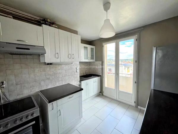 Location                                                      Appartement
                        
                     3 pièces                      53 m2                     à Vienne