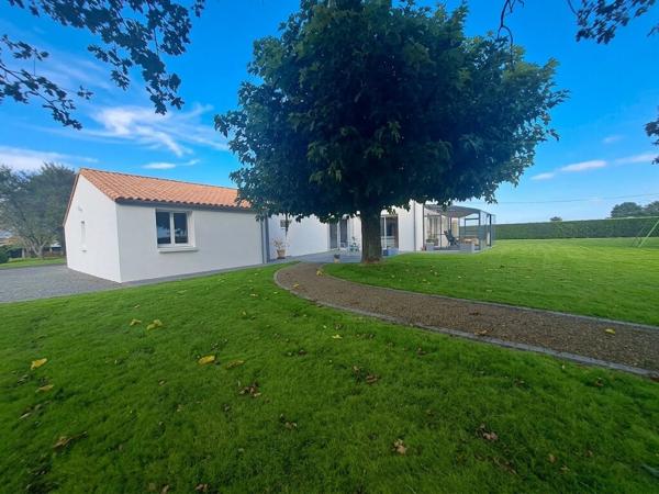 Maison contemporaine de plain-pied - 127 m² environ - Les Herbierss