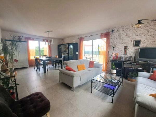 Maison contemporaine de plain-pied - 127 m² environ - Les Herbierss