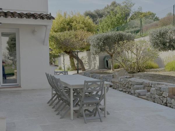 Ollioules Faveyrolles – Villa rénovée au calme absolu – 4000 m² – Aperçu mer – Proche Sanary