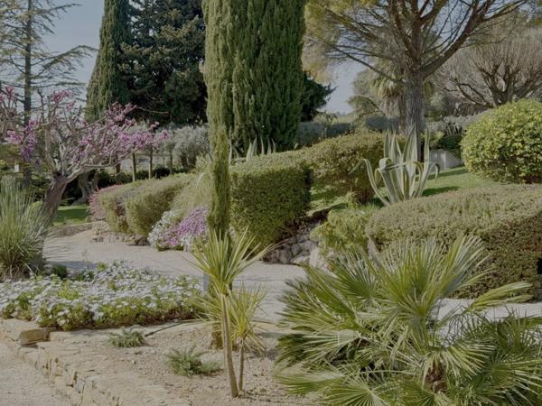 Ollioules Faveyrolles – Villa rénovée au calme absolu – 4000 m² – Aperçu mer – Proche Sanary