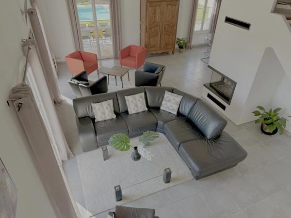 Ollioules Faveyrolles – Villa rénovée au calme absolu – 4000 m² – Aperçu mer – Proche Sanary