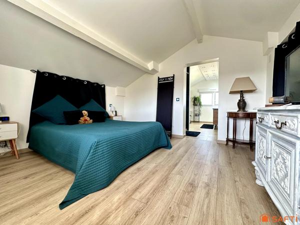 Grande maison très bien située sur un terrain de 623 M2