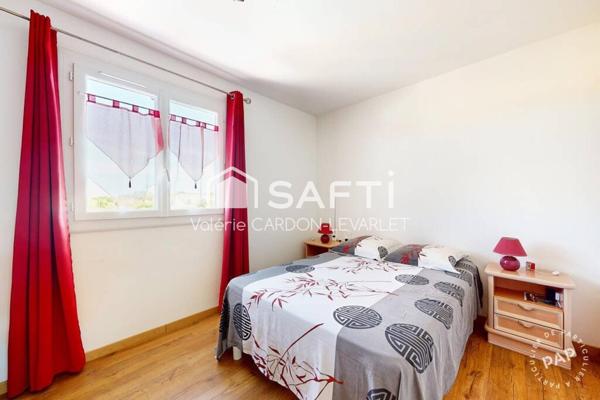 Maison 3 chambres avec piscine sur 285 m2 de jardin clos