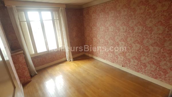 T5, balcons, garage, cave, cheminée.