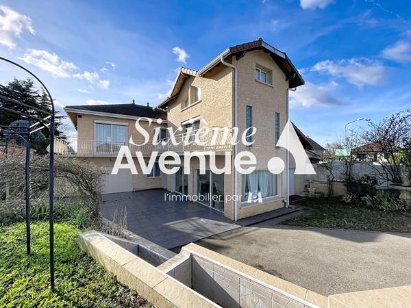 Maison 8 pièces 194 m2