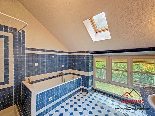 Lucinges (74380) Maison de caractère 200 m² sur grand terrain constructible à Lucinges, proche Genève