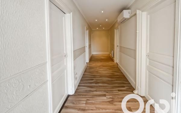 Maison à vendre    11 pièces • 265,33 m2 Sarrians