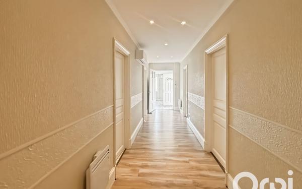 Maison à vendre    11 pièces • 265,33 m2 Sarrians