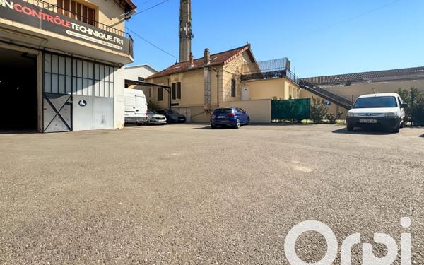 Maison à vendre    11 pièces • 265,33 m2 Sarrians