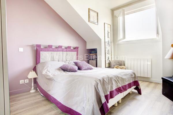 Dans une maison divisée, appartement familial 3 chambres avec terrasse et vue!