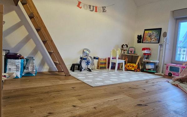 Maison à vendre    8 pièces • 245 m2 Ormes