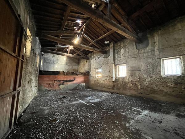 Garage 133m² Limoux Plein Centre