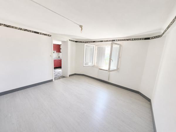 COURSAN : Appartement T3 de 60m² avec fort potentiel 