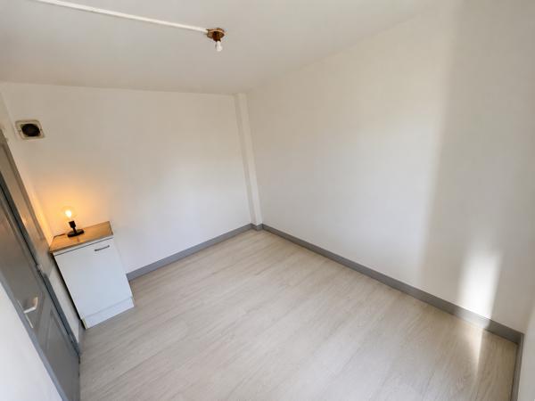 COURSAN : Appartement T3 de 60m² avec fort potentiel 
