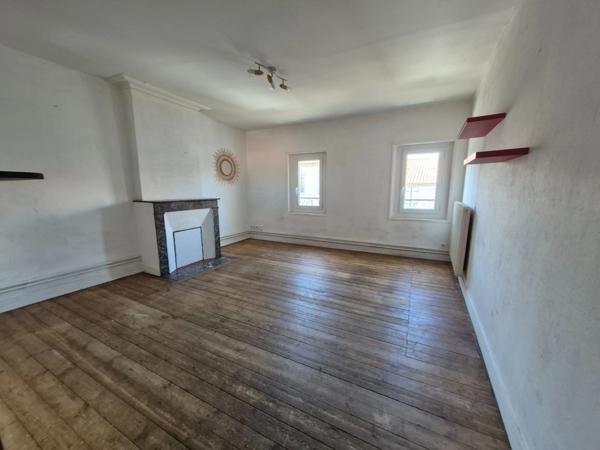 T3 Hyper-centre Rochefort – Charme de l’ancien – 2 chambres – Idéal investissement ou 1er achat