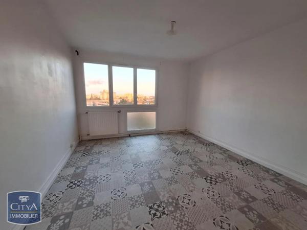 Appartement à louer 1 pièce 26.74m² Évry-Courcouronnes (91000)
