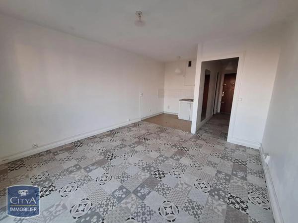 Appartement à louer 1 pièce 26.74m² Évry-Courcouronnes (91000)