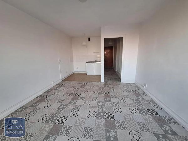 Appartement à louer 1 pièce 26.74m² Évry-Courcouronnes (91000)