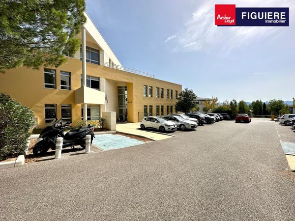 BUREAUX À VENDRE AIX LA DURANNE EN BON ÉTAT